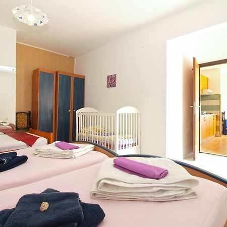 Apartments Davor 1676 Banjole Extérieur photo