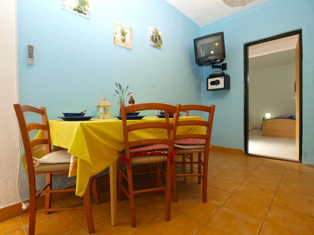 Apartments Davor 1676 Banjole Extérieur photo