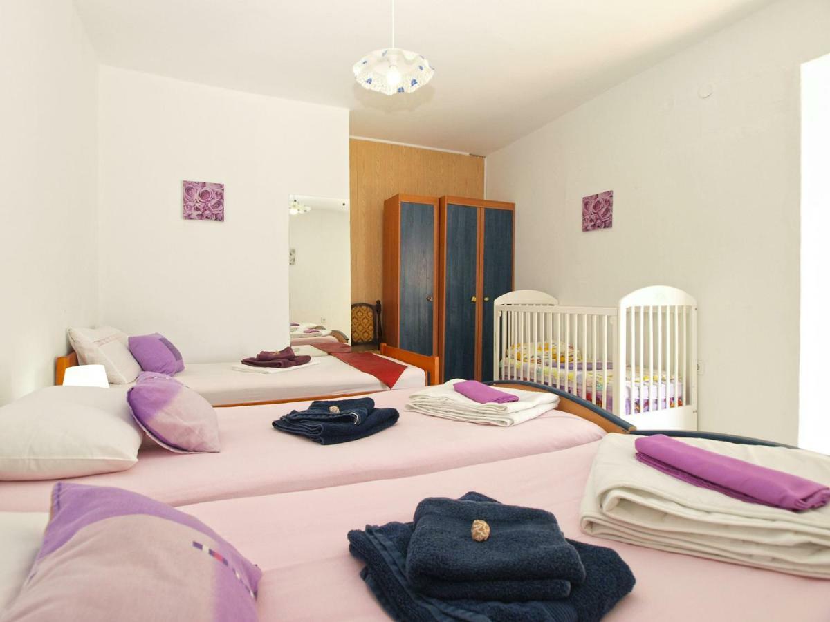 Apartments Davor 1676 Banjole Extérieur photo