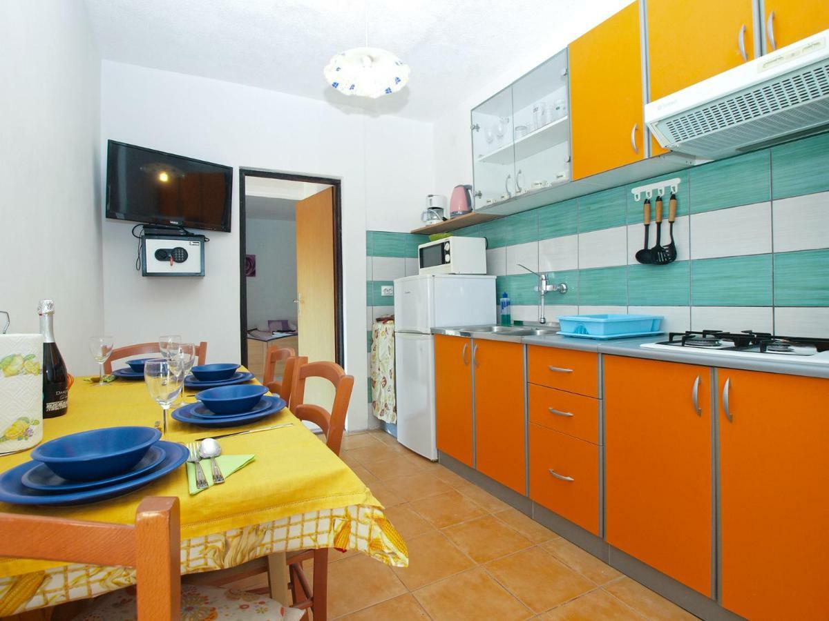 Apartments Davor 1676 Banjole Extérieur photo