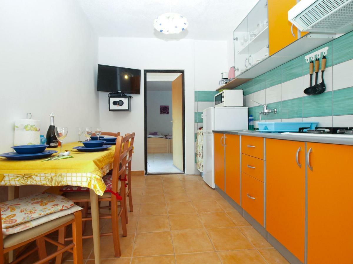 Apartments Davor 1676 Banjole Extérieur photo